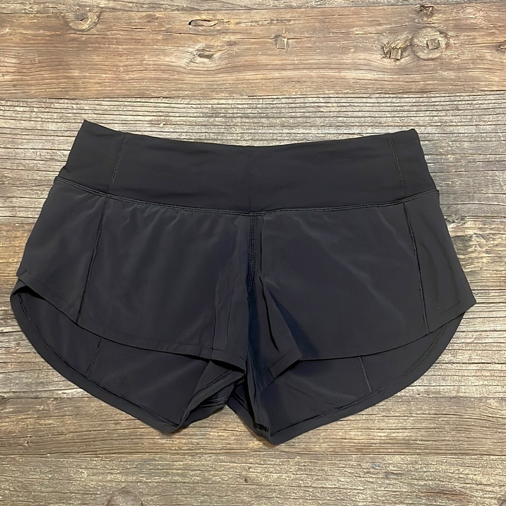 Lululemon Athletica Speed-Up Low Rise Lined Shorts 2.5”